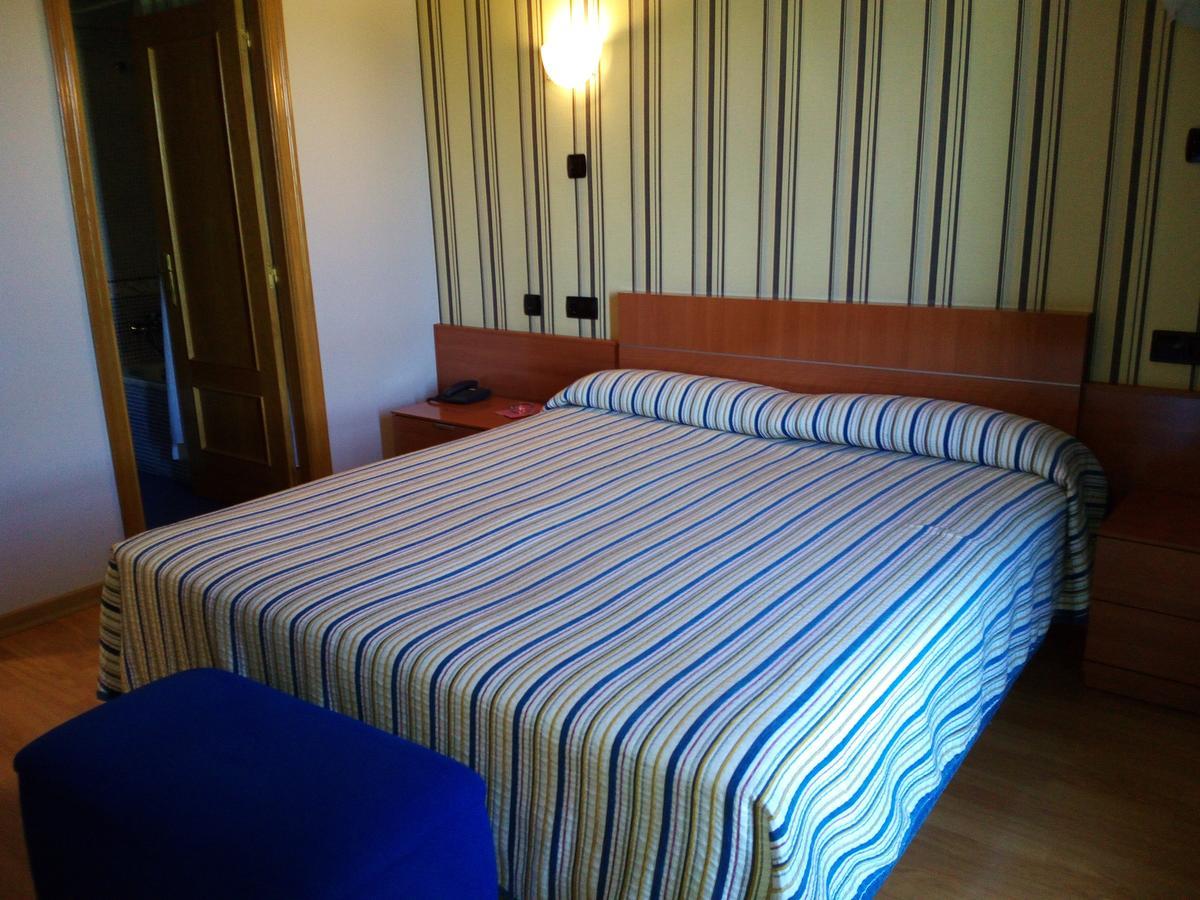 Motel Acropolis Camponaraya Buitenkant foto
